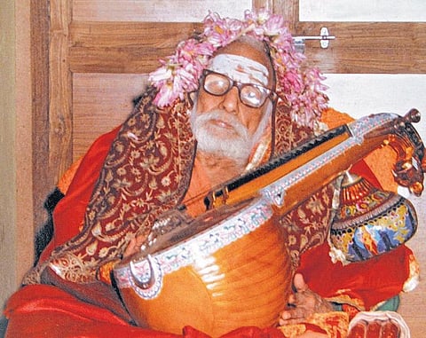 தெய்வத்தின் குரல்: பதினாறும் பெற்று பெருவாழ்வு பெற உபாயம்