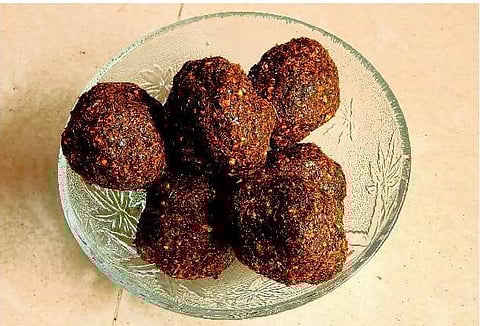 நாரத்தங்காய் கறிவேப்பிலை கட்டி