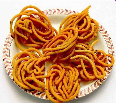 தேன் குழல்