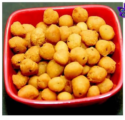 காரச் சீடை