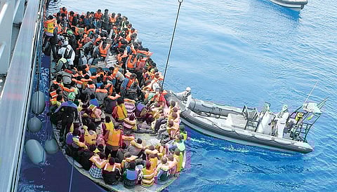 வாழ்க்கையைத் தேடி: பூதாகரமாகும் அகதிகளின் துயரம்