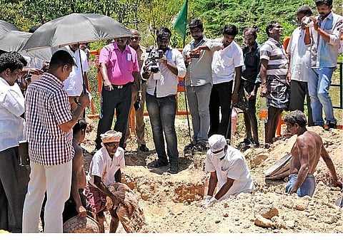 நரபலி வழக்கு தொடர்பாக பிஆர்பி நிறுவன ஊழியர்களிடம் 7 மணி நேரம் தீவிர விசாரணை