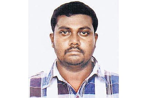 குவைத்தில் ஒட்டகம் மேய்த்த கம்பம் இளைஞர் செப். 21-ல் நாடு திரும்புகிறார்: மீட்க உதவிய ‘தி இந்து’வுக்கு போனில் நன்றி