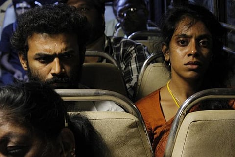 முதல் பார்வை: குற்றம் கடிதல் - திகைப்பும் துணிச்சலும்!