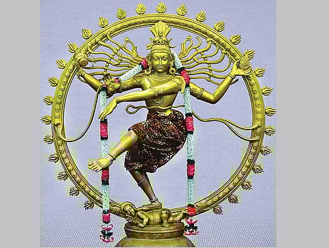 அற்புதக்கோலத்தில் ஆனந்த நடராஜர்