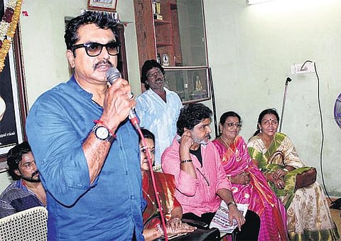 நடிகர் சங்கத் தேர்தலில் அரசியல் தலையீடு உள்ளது: சரத்குமார்