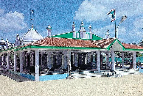 இறைநேசர்களின் நினைவிடங்கள்: புலியைப் பணிய வைத்த ராவுத்தர் சாகிபு