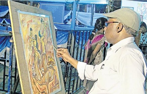 ஓவியர்களை ஒன்றிணைத்து பண்பாட்டு விழிப்புணர்வு நிகழ்ச்சி: அரசுப் பள்ளி ஆசிரியரின் புது முயற்சி