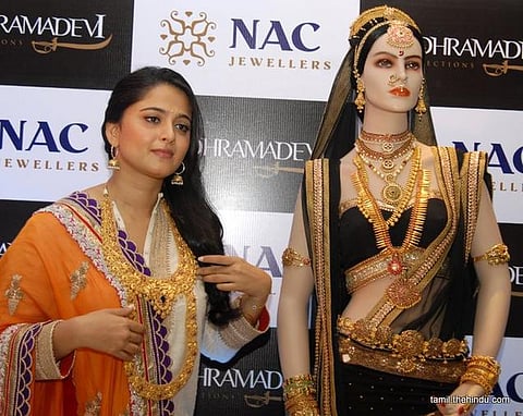 கிசுகிசுக்கள் என்னை பாதிப்பதில்லை: அனுஷ்கா நேர்காணல்