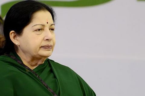 இலங்கை சிறையில் உள்ள 35 தமிழக மீனவர்களை விடுவிக்க நடவடிக்கை: பிரதமர் நரேந்திர மோடிக்கு முதல்வர் ஜெயலலிதா கடிதம்