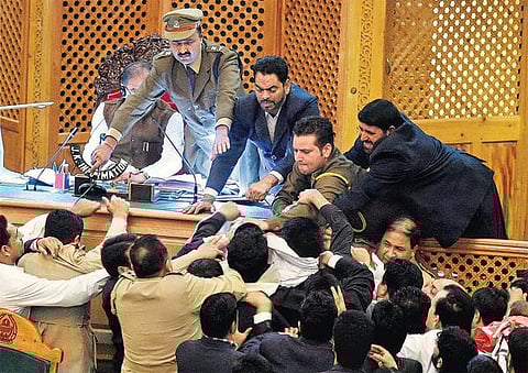 ஜம்மு-காஷ்மீர் பேரவையில் எதிர்க்கட்சிகள் அமளி