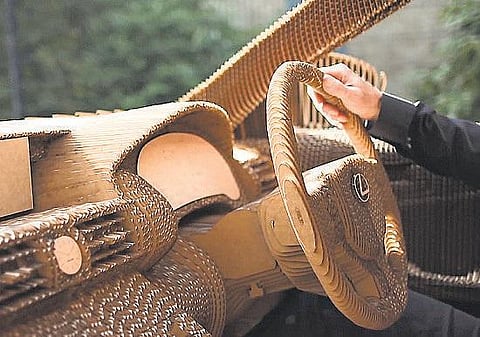 உலக மசாலா: காகித கார்!