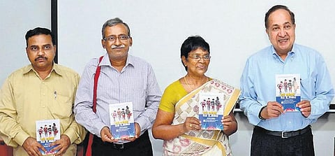 தமிழகத்தின் கல்வி முன்னேற்றத்துக்கு மதிய உணவு திட்டமே காரணம்: நம் கல்வி நம் உரிமை நூல் வெளியீட்டு விழாவில் என்.ராம் தகவல்