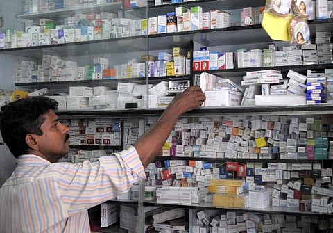 ஆன்லைன் மருந்து விற்பனையை தடுக்க வலியுறுத்தி அக்.14-ம் தேதி மருந்து கடைகள் மூடப்படும்: தமிழ்நாடு மருந்து வணிகர்கள் சங்கம் தகவல்