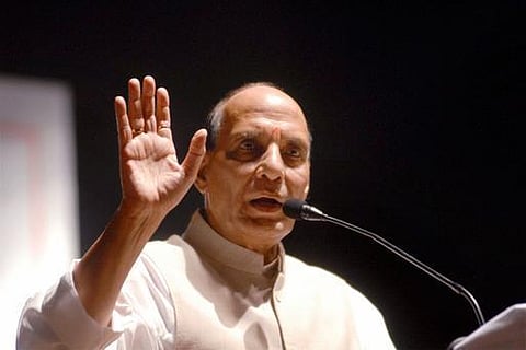 சட்டம் ஒழுங்கை பராமரிப்பது மாநில அரசுகளின் முதன்மை பொறுப்பு: தாத்ரி சம்பவம் குறித்து ராஜ்நாத் சிங் கருத்து