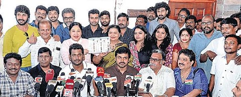 சரத்குமார் மீது எனக்கு தனிப்பட்ட விரோதம் இல்லை: மதுரையில் நடிகர் விஷால் பேட்டி