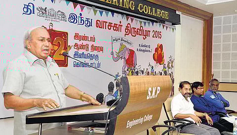 எந்த சார்பும் இல்லாமல் நடுநிலையான செய்திகளை நாளிதழ்கள் வழங்க வேண்டும்: பேராசிரியர் அப்துல் காதர் வேண்டுகோள்