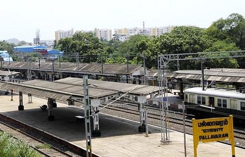 சென்னை: பலாத்காரர்களிடம் இருந்து பெண்ணைக் காத்து உயிரை பறிகொடுத்த துணிச்சல் இளைஞர்