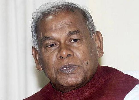 நாளை தேர்தலை சந்திக்கும் மாஞ்சி: இரு தொகுதிகளில் போட்டியிடும் ஒரே வேட்பாளர்