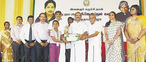 அப்துல் கலாம் பிறந்தநாளையொட்டி சென்னையில் இளைஞர் எழுச்சி நாள் கொண்டாட்டம்: ஆயிரக்கணக்கான மாணவ, மாணவிகள் பங்கேற்பு