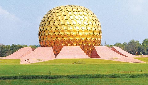 ஆரோவில் என்னும் பசுமைச் சொர்க்கம்