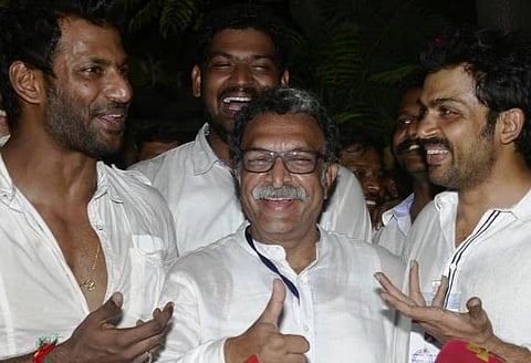 நடிகர் சங்கத்தை கைப்பற்றியது பாண்டவர் அணி: நாசர், விஷால், கார்த்தி வெற்றி