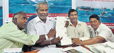 தமிழக மீனவர்களுக்கு எதிராக இலங்கை மீனவர் போராட்டம்