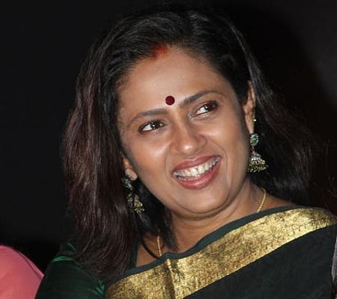 டிவி சேனலுக்கு நோட்டீஸ் அனுப்பியது ஏன்?- லட்சுமி ராமகிருஷ்ணன் விளக்கம்