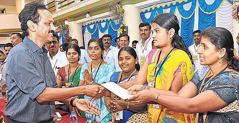 திமுக ஆட்சிக்கு வந்தால் 15 நாட்களுக்கு ஒருமுறை மக்களை சந்திப்போம்: ஓசூரில் மு.க.ஸ்டாலின் வாக்குறுதி