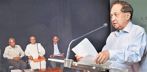 இலங்கை தமிழ் அகதிகள் நாடு திரும்ப இந்திய அரசு உதவி செய்ய வேண்டும்: எஸ்.சி.சந்திரஹாசன் வலியுறுத்தல்