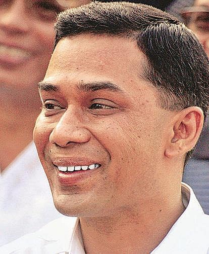 முன்னாள் பிரதமர் மகனை கைது செய்ய ஆணை: வங்கதேச நீதிமன்றம் உத்தரவு