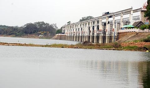 சோழவரம், பூண்டி ஏரிகளில் நீர் வெளியேற்றம்