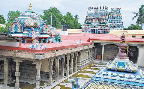 திருத்தலம் அறிமுகம்: திருநெடுங்களநாதர் திருக்கோயில் - கருவறை ஒன்று விமானம் இரண்டு