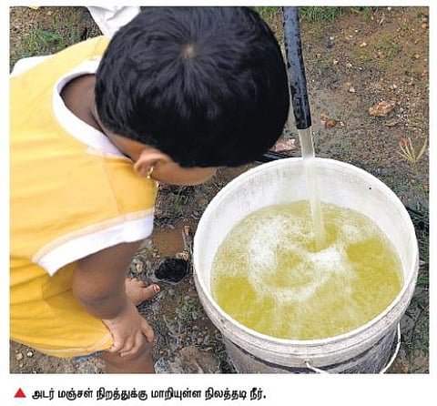 நிறம் மாறும் தண்ணீர்; இடம் மாறும் மக்கள்- வாழ்வாதாரத்தை பாதிக்கும் வெள்ளலூர் குப்பைக்கிடங்கு