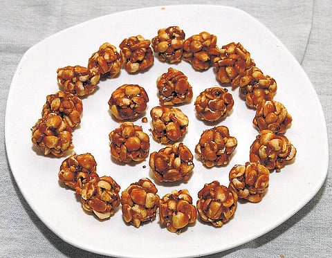 வேர்க்கடலை உருண்டை