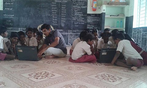 அன்பாசிரியர் 8 - நேசமணி: கணினி மூலம் தேர்வும் மதிப்பீடும்!