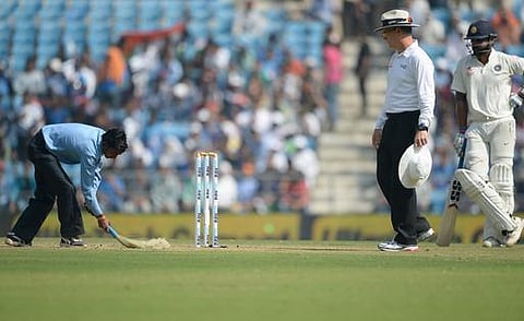 எல்லா நாளுமே 5-வது நாள் பிட்ச்தானோ?: நாக்பூர் பிட்ச் பற்றி தெறிக்கும் விமர்சனங்கள்