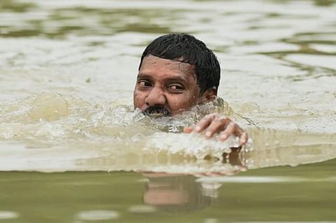 தனியார் நிறுவனங்களுக்கு 2 நாள் விடுமுறை அளிக்க தமிழக அரசு அறிவுறுத்தல்