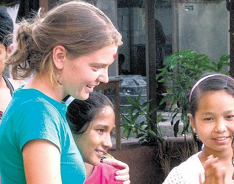 ப்ளீஸ் காத்திருக்காதீர்கள்!