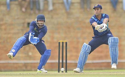 ஜார்கண்ட் வெற்றி பெற்றது; பேட்டிங்கில் தோனி ஏமாற்றம்