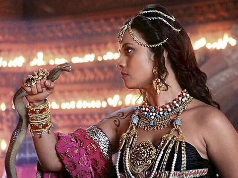 மூடநம்பிக்கைகளை ஊக்குவிக்கும் நிகழ்ச்சிகள் வேண்டாம்: தொலைக்காட்சி சேனல்களுக்கு அறிவுரை