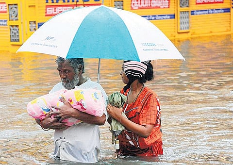 வெள்ளம்: வடியாத கேள்விகள்