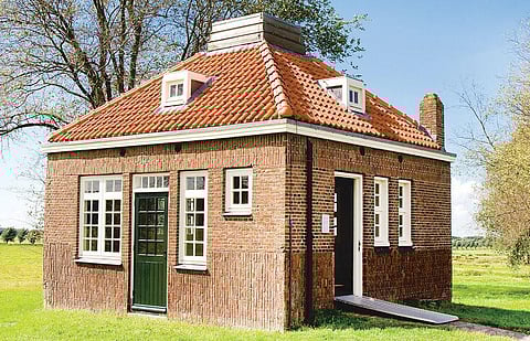 நவீன சிற்பி: லாரி பேக்கர் - கட்டிடக்கலையின் காந்தி