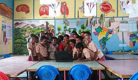 அன்பாசிரியர் 10 - கிருஷ்ணவேணி: அரசுப் பள்ளிக்காக கடன் வாங்கி கல்வி புகட்டும் ஆசிரியை!