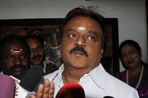 குண்டர் சட்டத்தில் விஜயகாந்தை கைது செய்ய உயர் நீதிமன்றத்தில் மனு