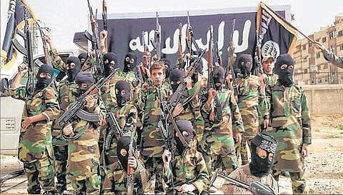 ஐஎஸ் இயக்கத்தில் இணைய 100 பாகிஸ்தானியர்கள் மத்திய கிழக்கு நாடுகளில் ஊடுருவல்