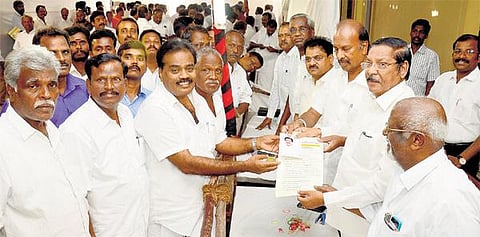 திமுகவில் 11 நாட்களில் 3,000 விருப்ப மனுக்கள் விநியோகம்