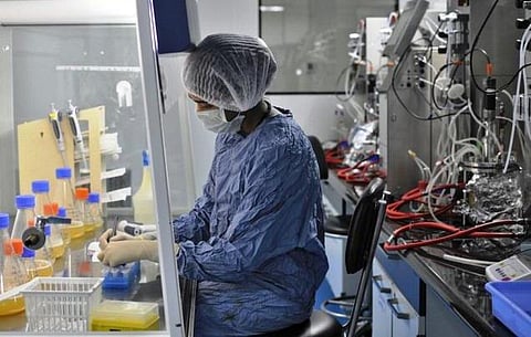 மத்திய அரசின் முடிவால் 76 வகையான உயிர் காக்கும் மருந்துகள் விலை உயரும் அபாயம்