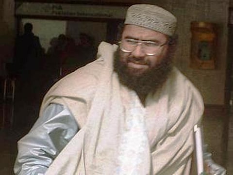 பதான்கோட் தாக்குதல் சம்பவத்தில் தீவிரவாத தலைவர் மசூத் அசாருக்கு எதிராக ஆதாரங்கள் இல்லை: பாகிஸ்தான் விசாரணை குழு கைவிரிப்பு