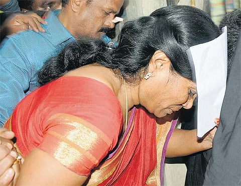 கள்ளக்குறிச்சி கல்லூரி தாளாளர் வாசுகி உட்பட 4 பேரின் ஜாமீன் மனு இன்று விசாரணை: கிணறு உரிமையாளரிடம் சிபிசிஐடி போலீஸார் விசாரணை